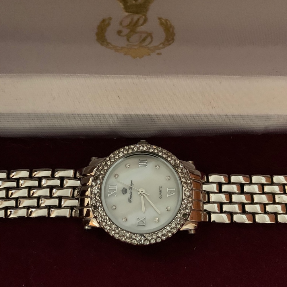 Women’s Vintage Watch in box